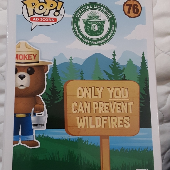 Funko Pop ad icon Smokey Bear limited edition - Picture 2 of 6